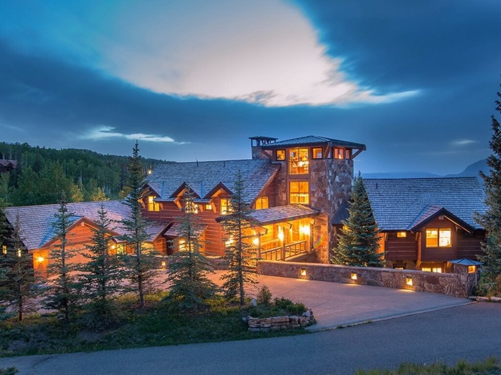 Log and Stone Colorado Ski Chalet with Great Room