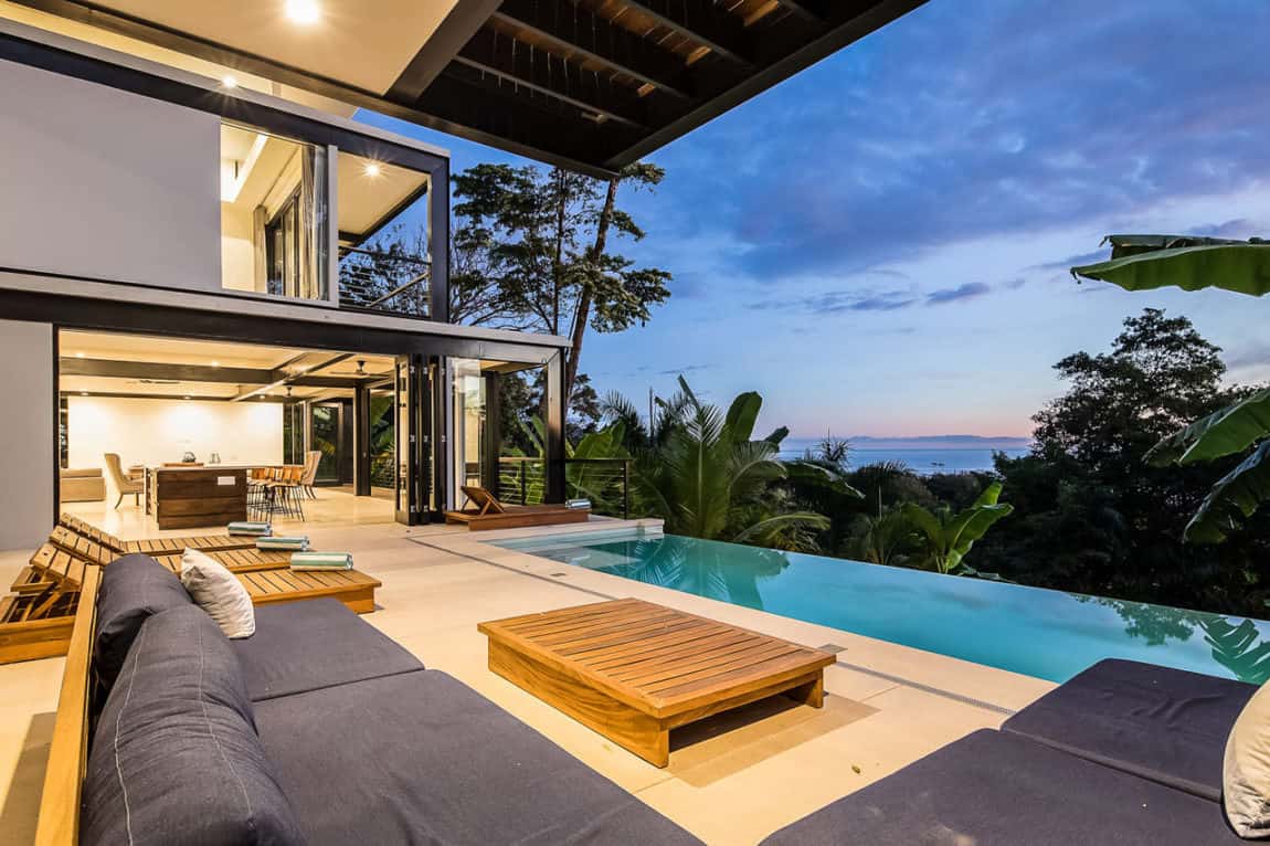 Hillside Ocean View Home in Costa Rica by Benjamin Garcia Saxe Architecture
