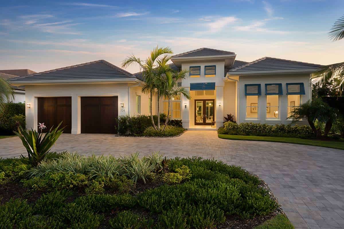 Florida House with Walls of Sliding Glass Doors