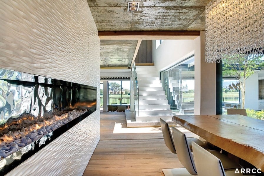 Modern Home Featuring “Barefoot Luxury” by ARRCC