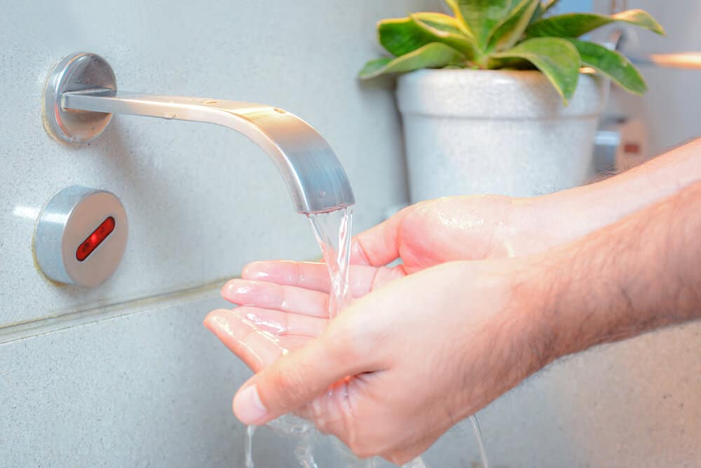 Sensor Faucets (Pros and Cons)