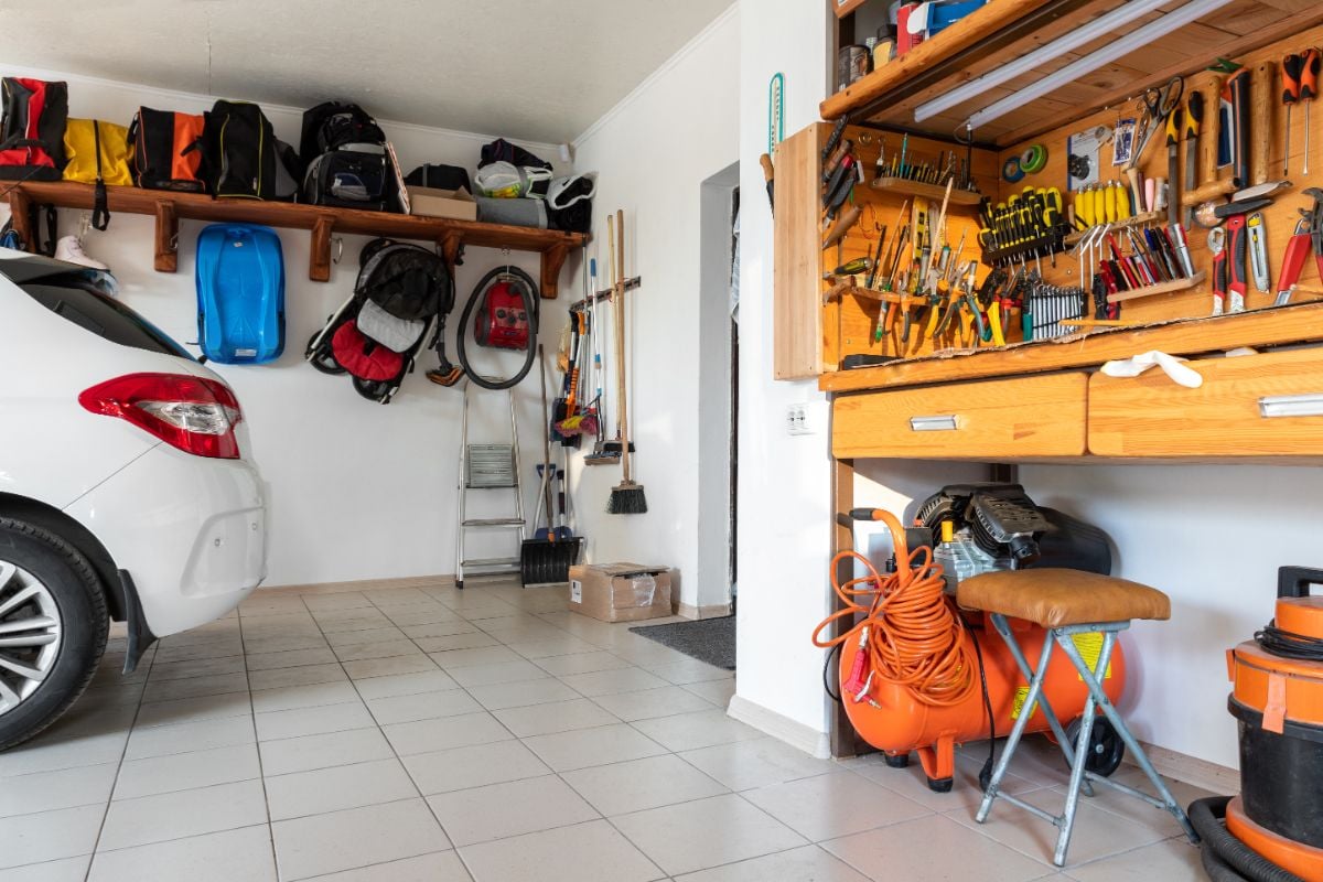 14 Different Garage Accessories – Ultimate List